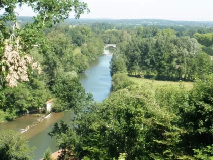 Services 14 Vue du ciel sur la rivière de la Roche-Chalais